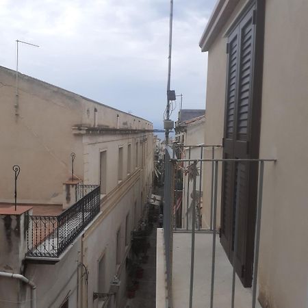A Casa Dell'Artista Apartment Cefalu Bagian luar foto